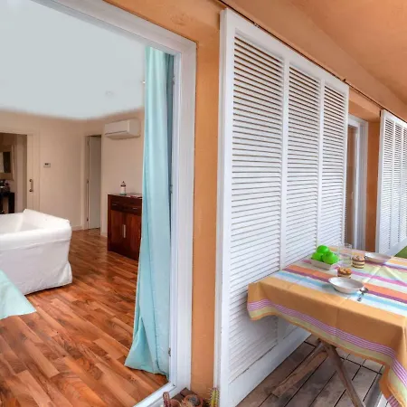 Апартаменти Calafats